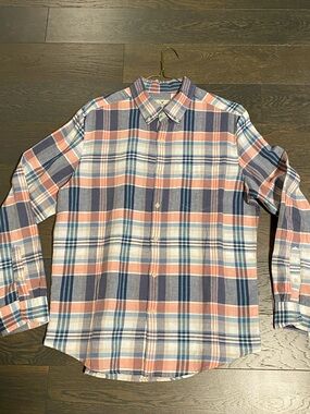 American Eagle Outfitters Coral, Navy & White Plaid Button-Down Shirt